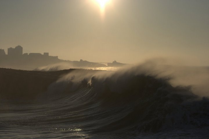 Vagues de Biarritz by lool64