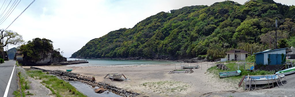 Panorama of a small beach in Shimoda by Petteri Kantokari