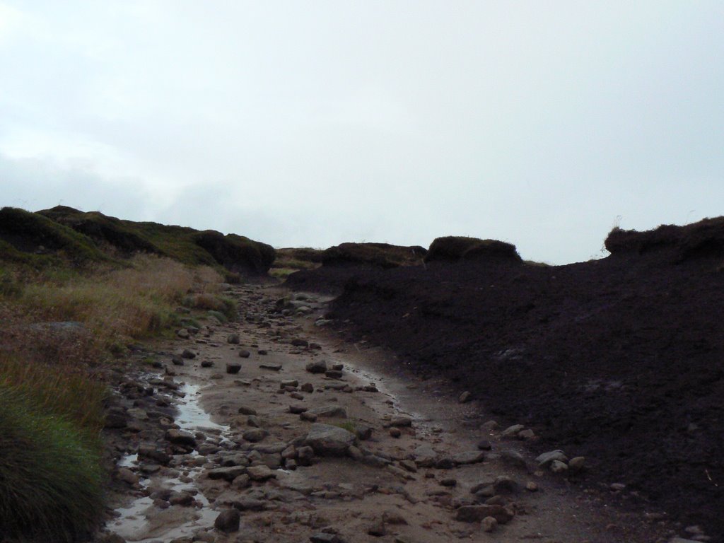 Devil's Dike, Bleaklow, Pennine Way by oomens