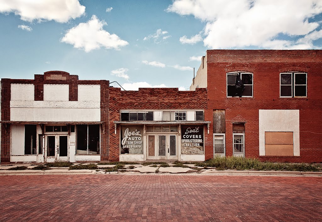 Joe's Auto Trim Shop, Slaton, TX by ilgok