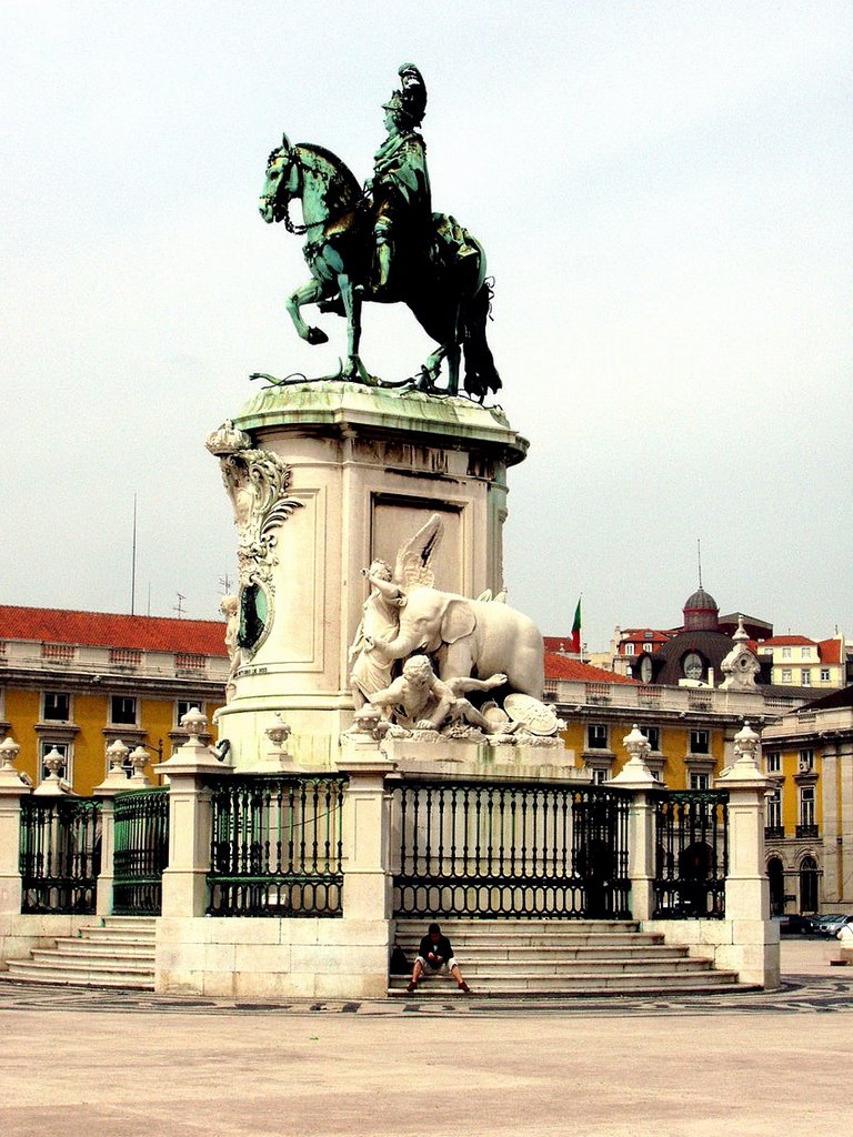 Plaza del Comercio, Lisboa, Portugal by Antonio Alba