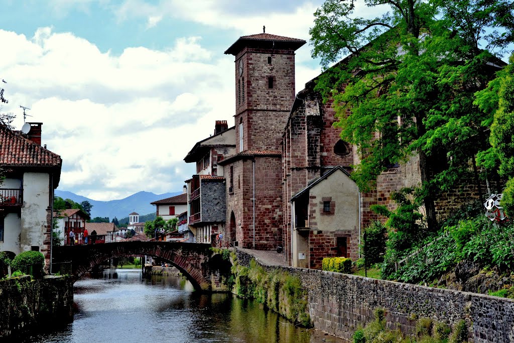 Saint-Jean Pied-de-Ports(Aquitania) Francia by Milketa