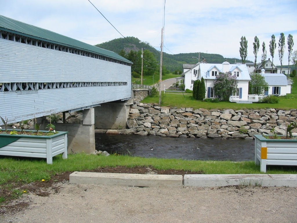 L'Anse-Saint-Jean, QC by Daniel Gradel