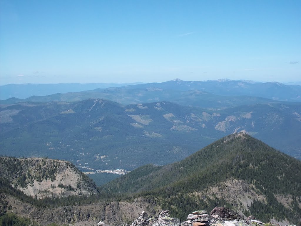 Murphy Peak looking West towards Ch-paa-qn Peak by nklette