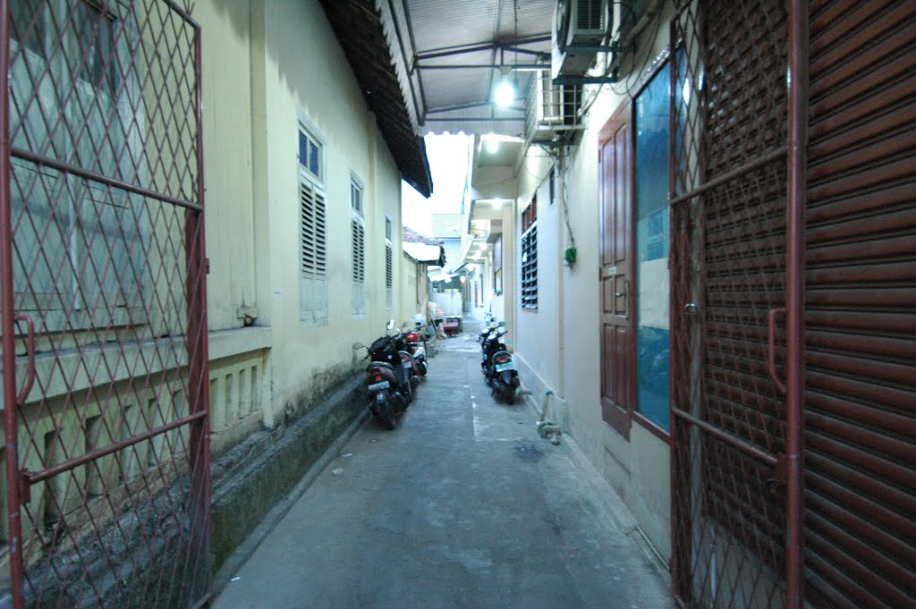 Entrance to Asui Restaurant by Edik Panjaitan