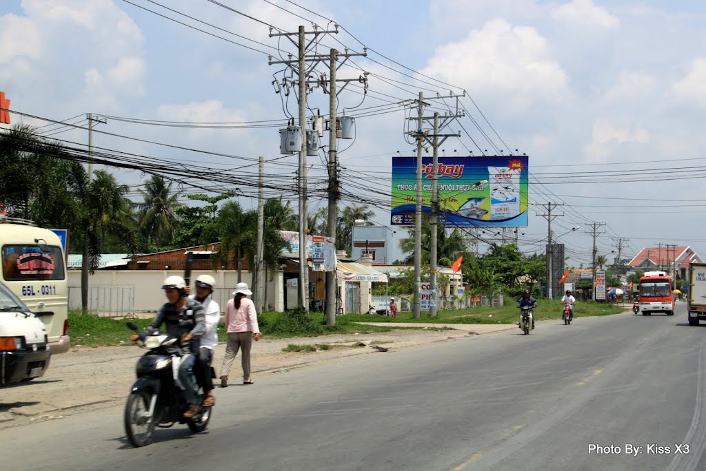 Trên quốc lộ 1A by Tuan CaNon