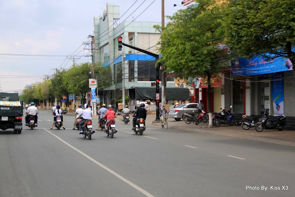 Trên đường phố Cần Thơ by Tuan CaNon