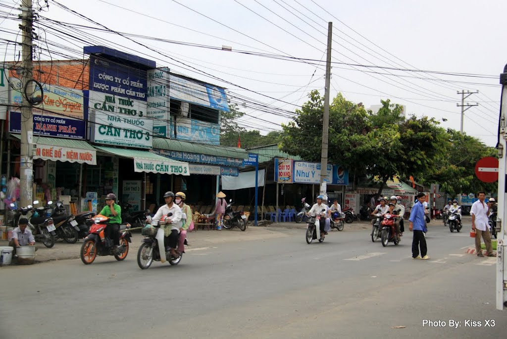 Trên đường phố Cần Thơ by Tuan CaNon