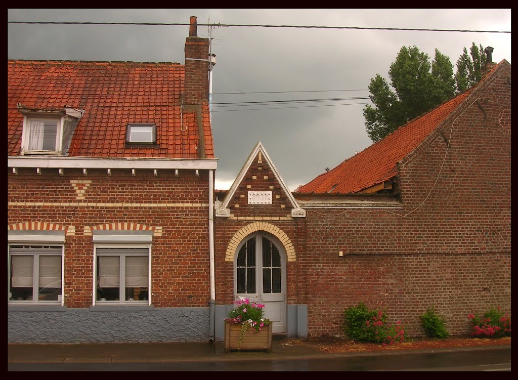 Chapelle au Maisnil. by Mathieu des Planteurs