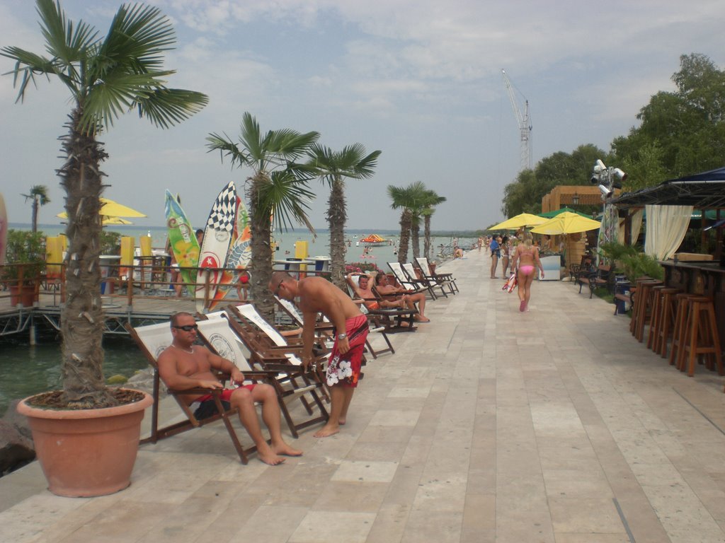 Siófok,Beach Party sétány by k.devenyi