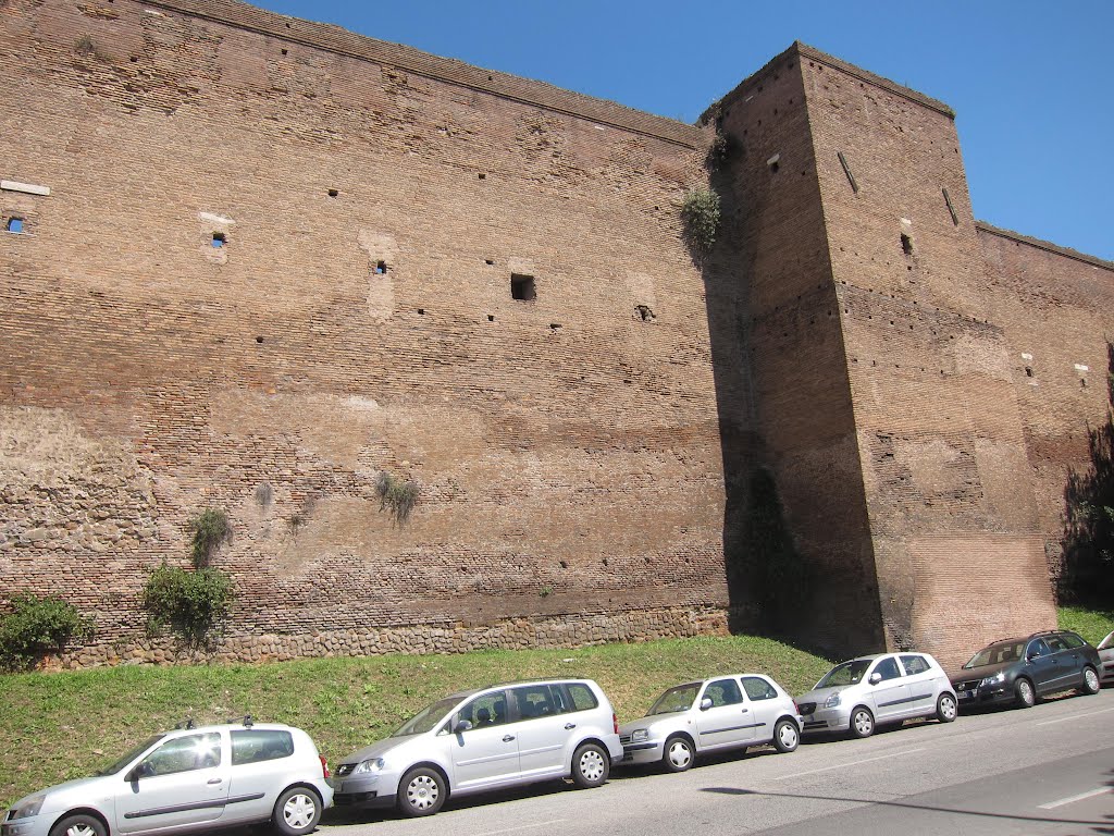 Rome city wall by bryanf