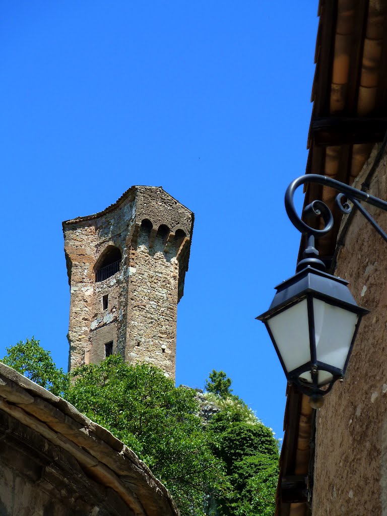 Castellane by Frunz Hans