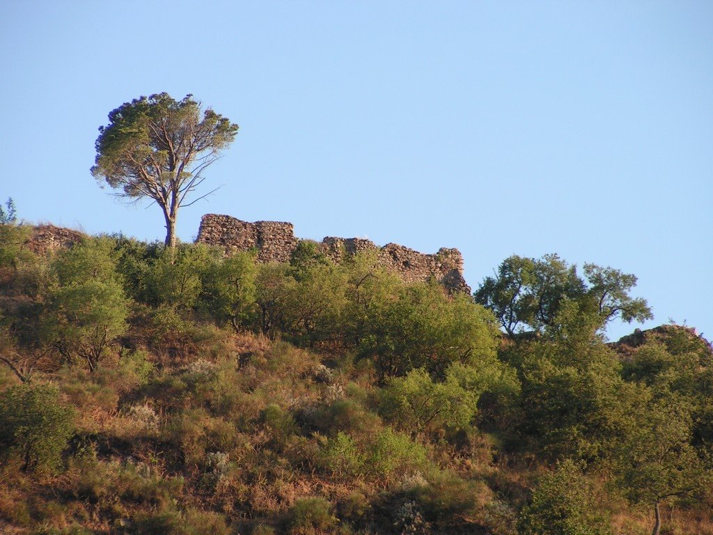 Savoca, castello by Fabio Luchino