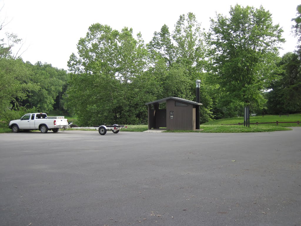 McCoy's Ferry parking lot facilities by midatlanticriverrat