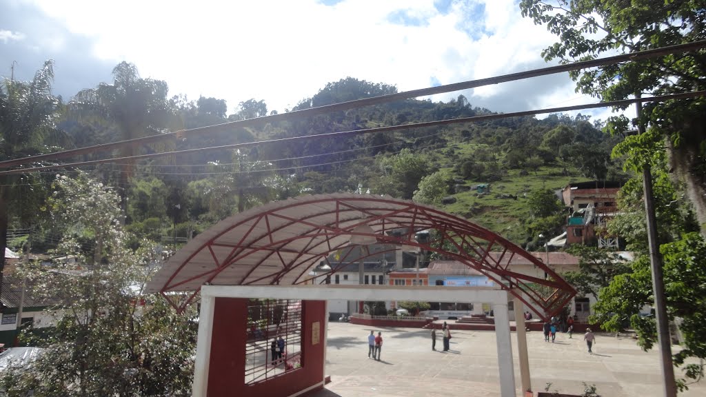 Plaza Principal de Cabrera, Cundinamarca by Andrés C Gómez P