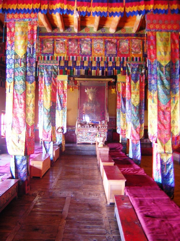 Diskit Gompa - interno by maresa maremagna