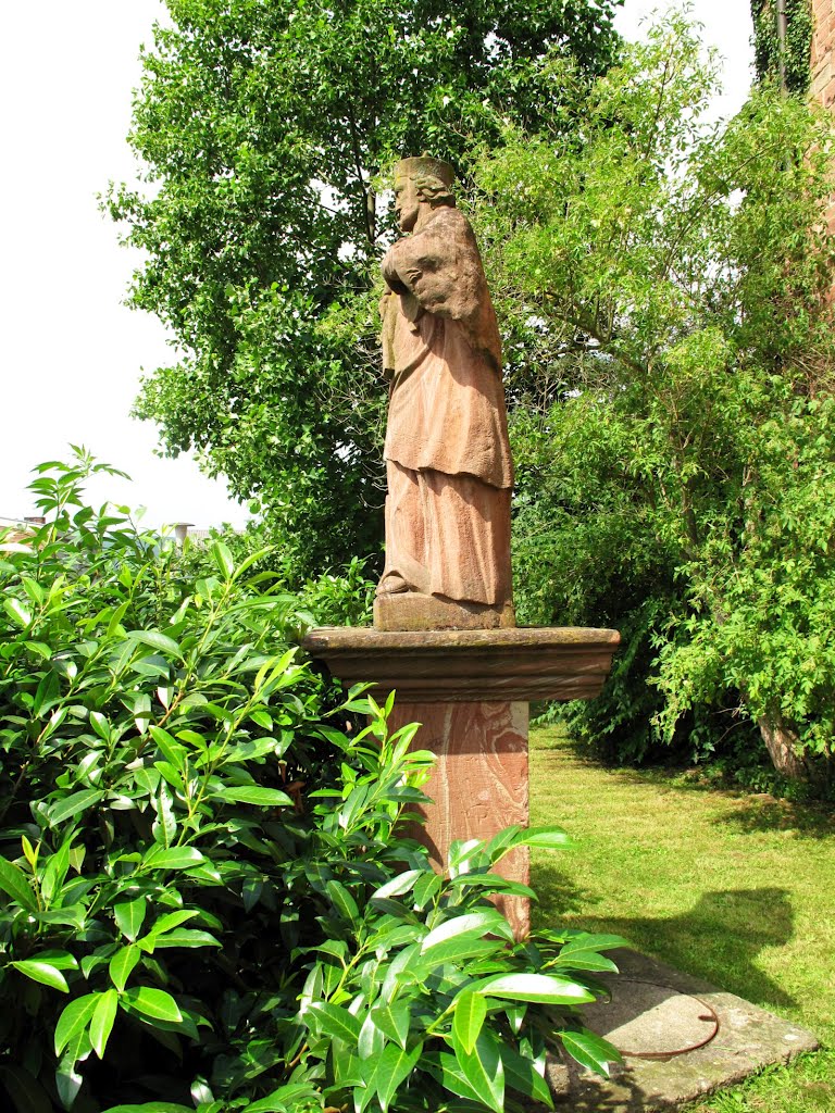 Nepomuk-Statue (1714) neben der neuen Stadtkirche by lebola