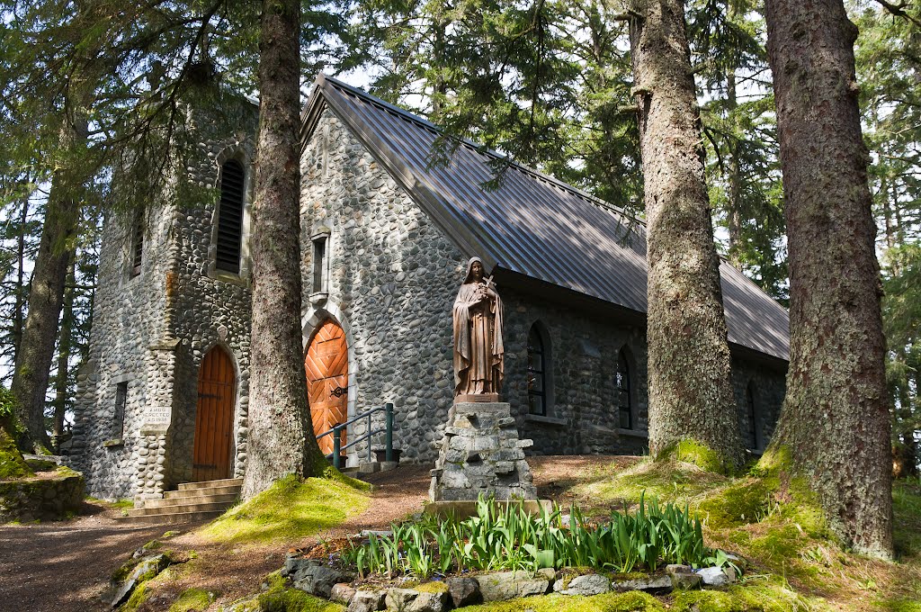 Shrine of St. Therese by Snodog