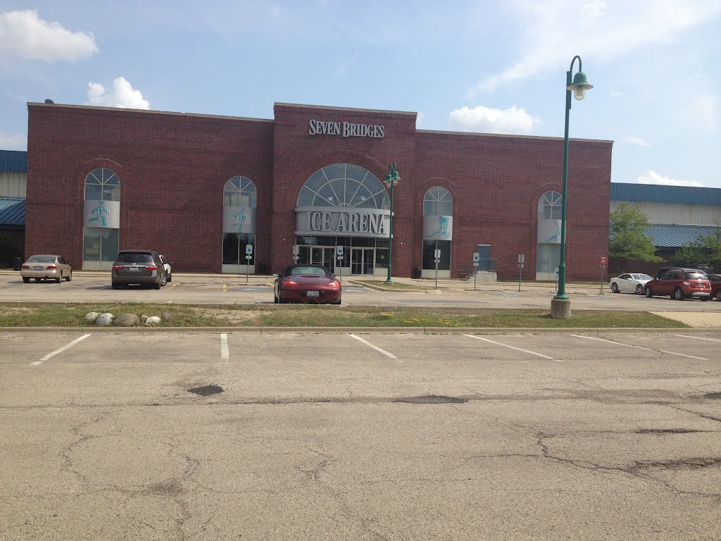 Seven Bridges Ice Arena, Woodridge, IL by marjoriekubacki