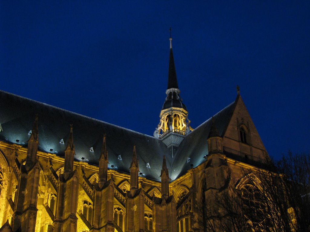 Saint-Quentin, la basilique by Philippe VASSEUR