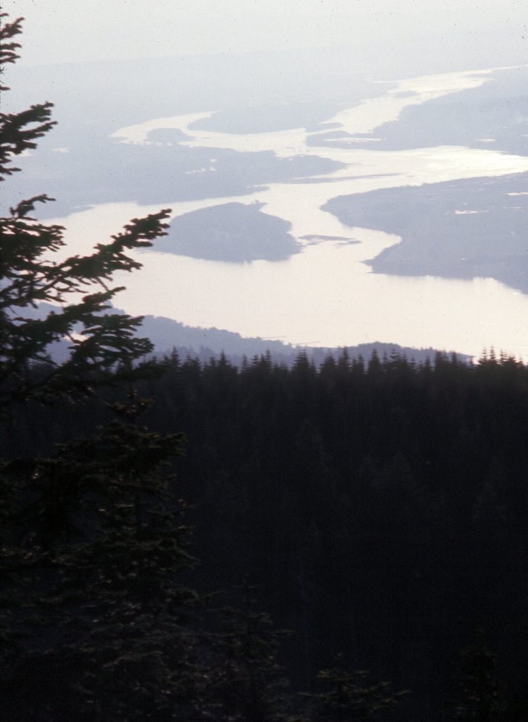 EL17-Columbia River from Angel's Rest, OR by donwadkins