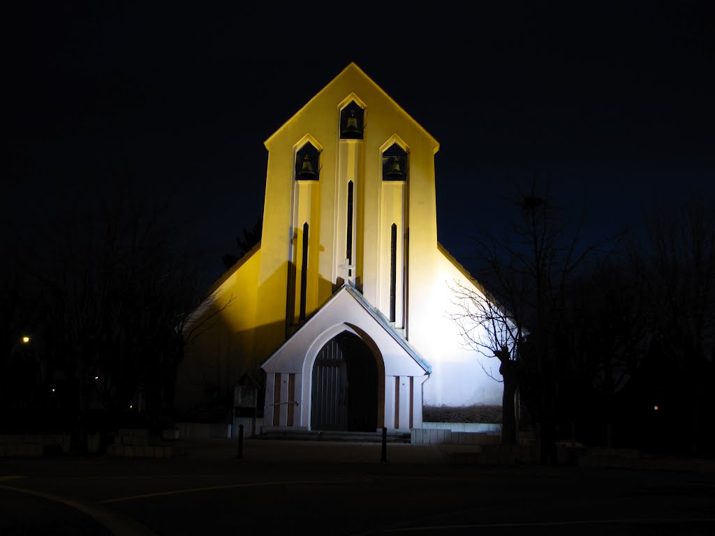 Église de nuit by mynameisnobody