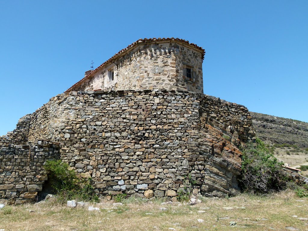 SAN VICENTE (Munilla-La Rioja). Despoblado. 2012. 06. Ermita de la Virgen de Arriba. by Carlos Sieiro del Nido