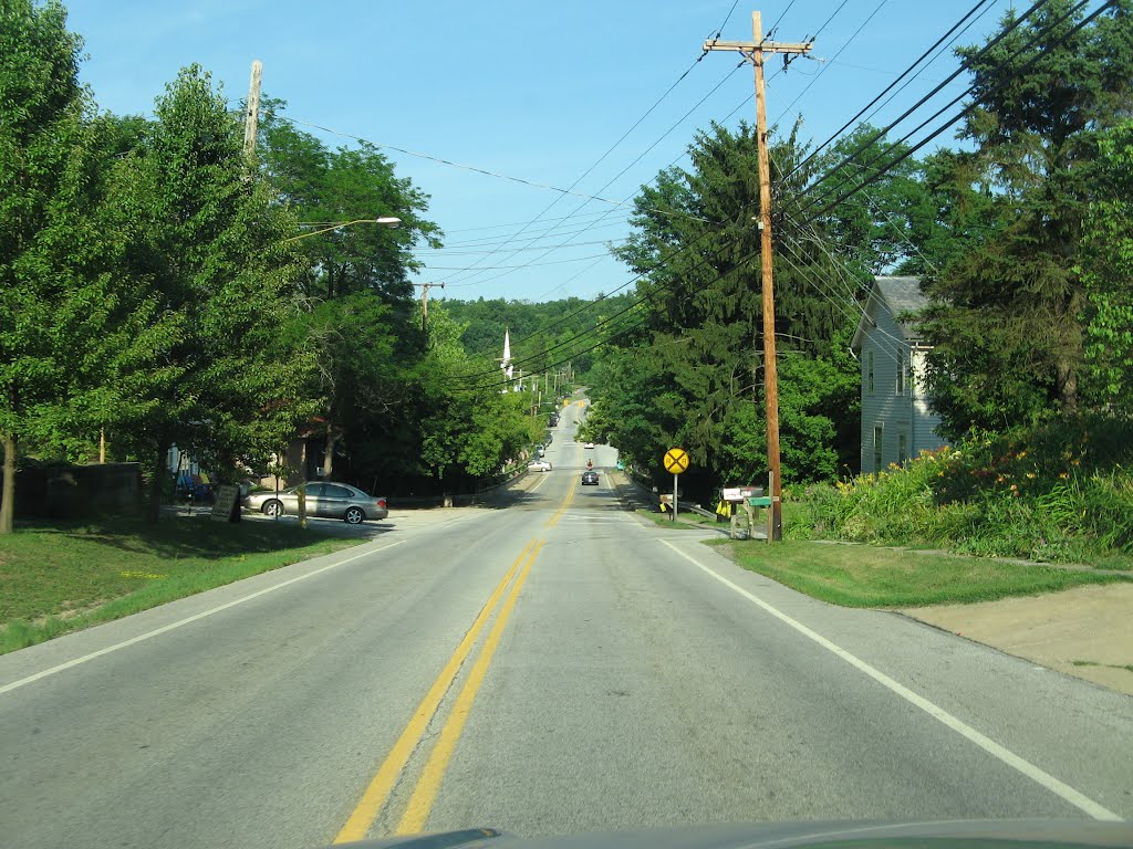 Heading down into Peninsula, Ohio on 303 by htabor