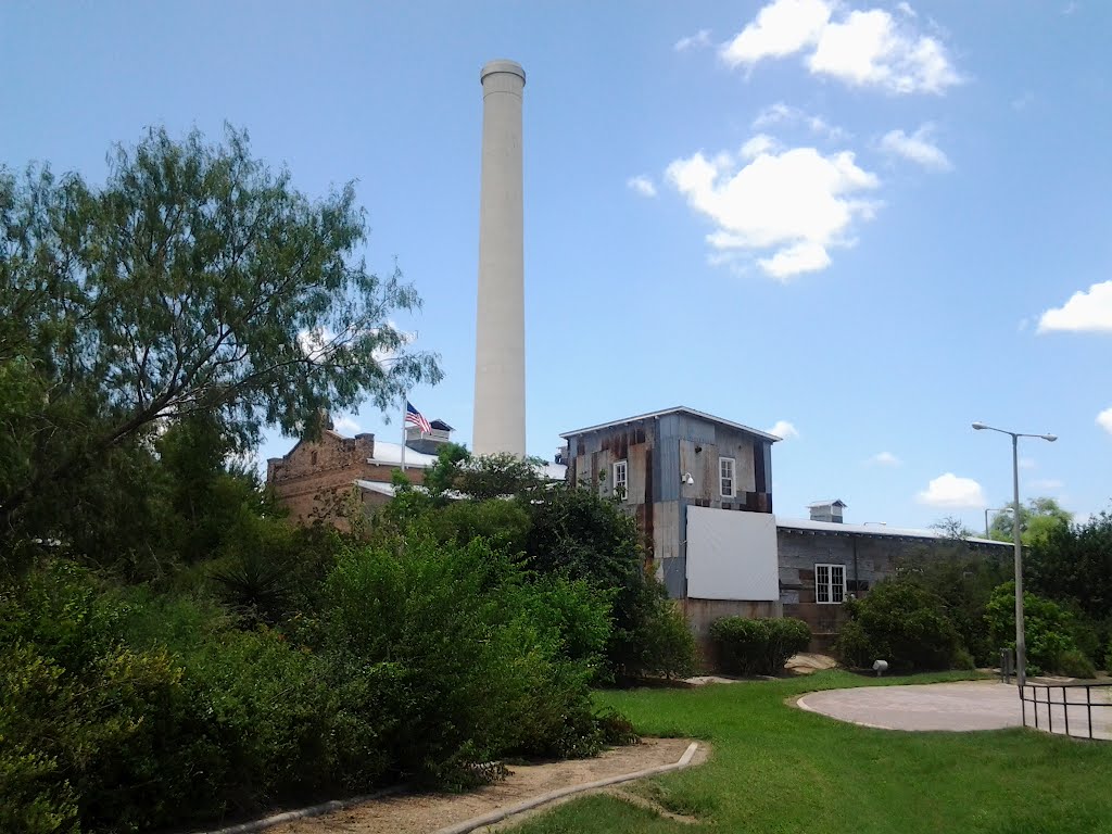 Hidalgo Pumphouse Museum by mikebrooks