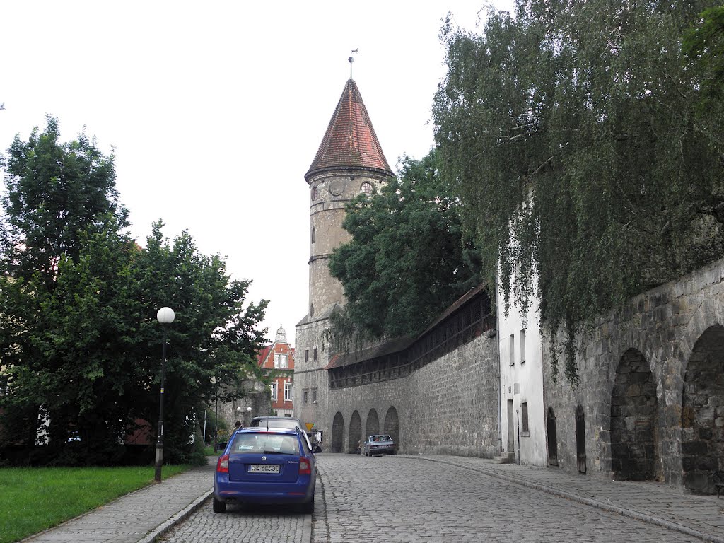 Mury obronne przy Bramie lubańskiej by Dodge