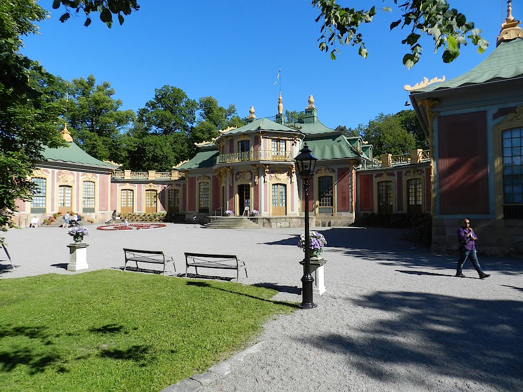 Chinese Pavillion by Familie Pustylnik