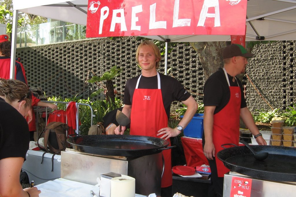 Ich als "Essen in Pappschächtelchen füller" by steffen häuser