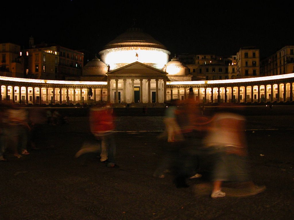 Napoli piazza by liberalamente