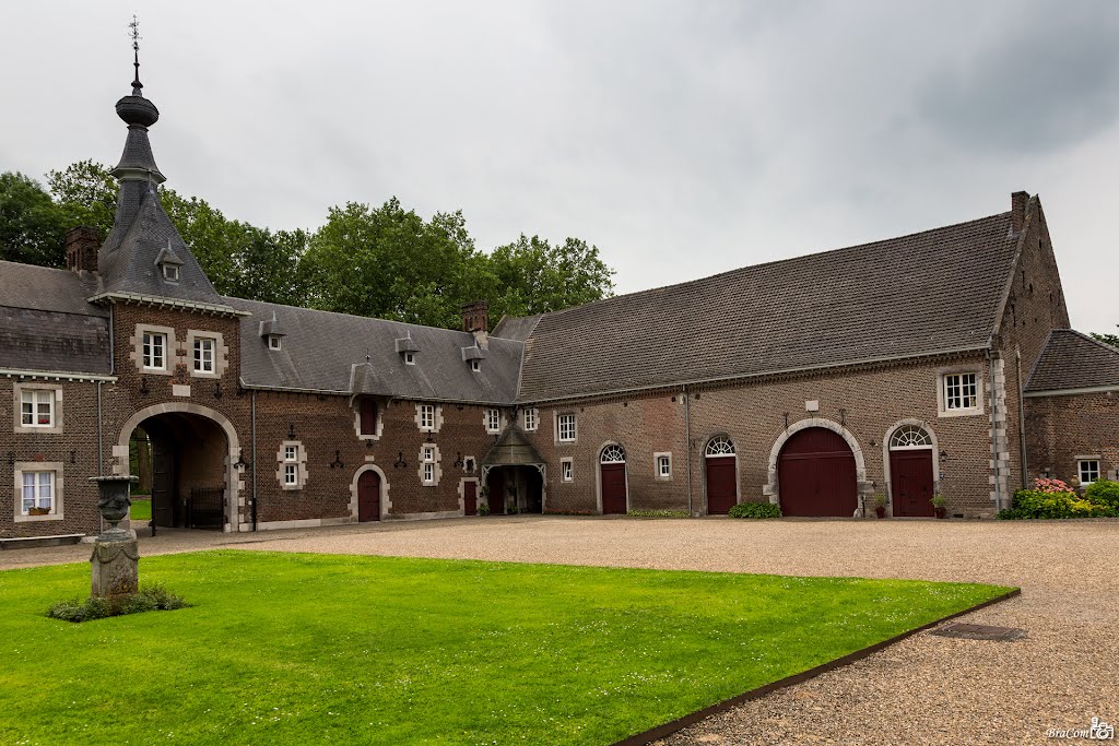 Castle Eijsden, main entrance (inside) by © BraCom (Bram)