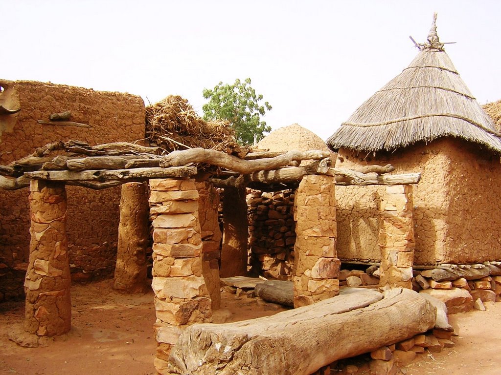 Songha - villaggio Dogon di pianura - togunà by maresa maremagna