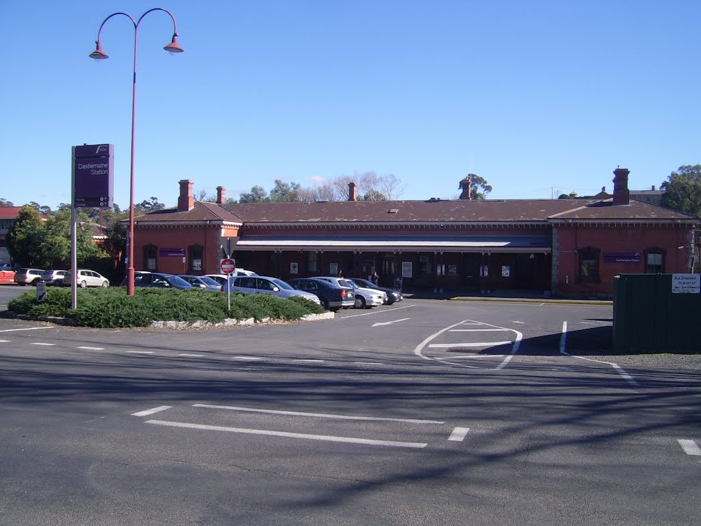 Castlemaine Station by VICPhotoSurvey