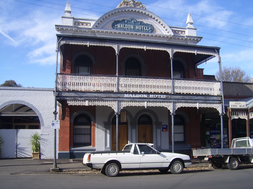 Maldon Hotel by VICPhotoSurvey