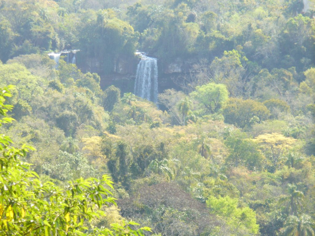 Iguaçu falls by pepazzo