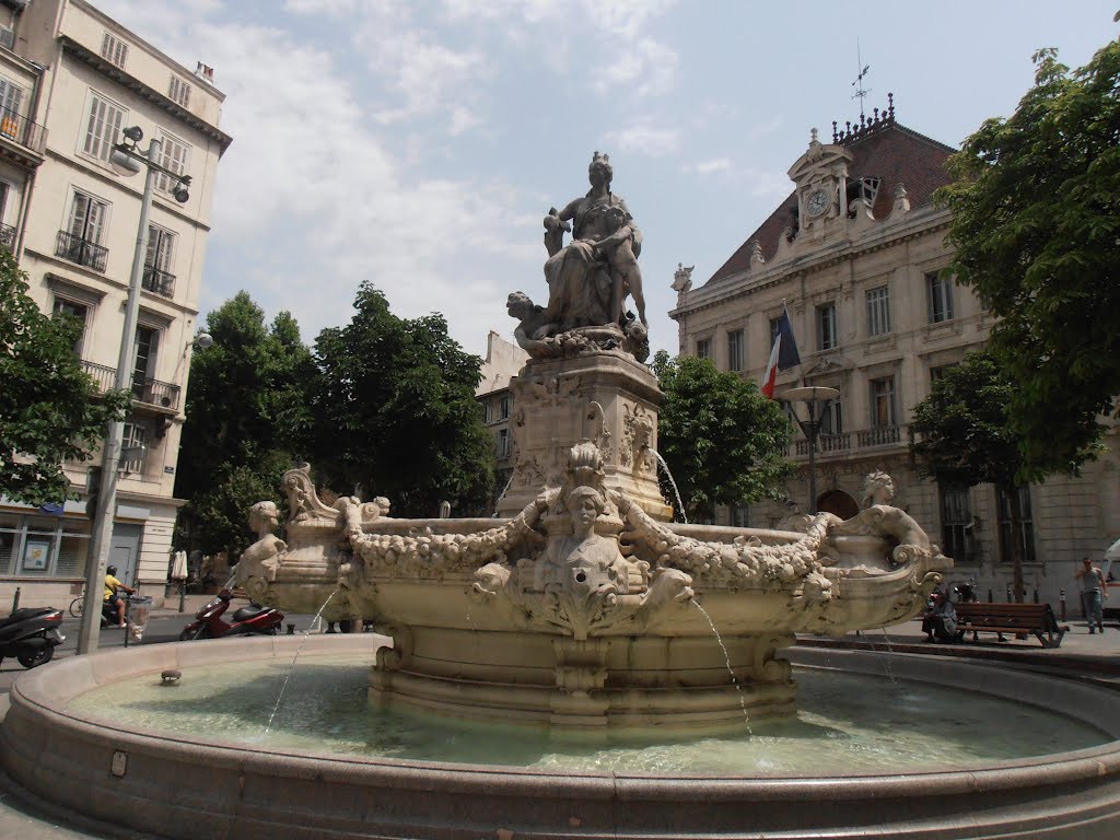 Fontaine by JP.GUYOMARD