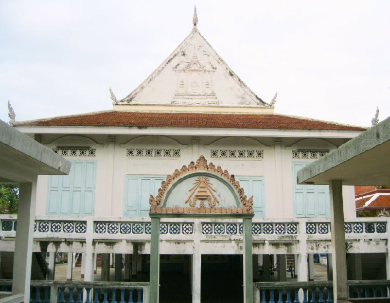 ศาลาการเปรียญ ณ วัดไพชยนต์พลเสพย์ราชวรวิหาร (The Sermon Hall in a Monastery at Wat Phaichayon Phon Sep Ratchaworawihan-Royal Monastery)-อ.พระประแดง สมุทรปราการ Thailand by Chanavee  Cheewahvardthanaratana