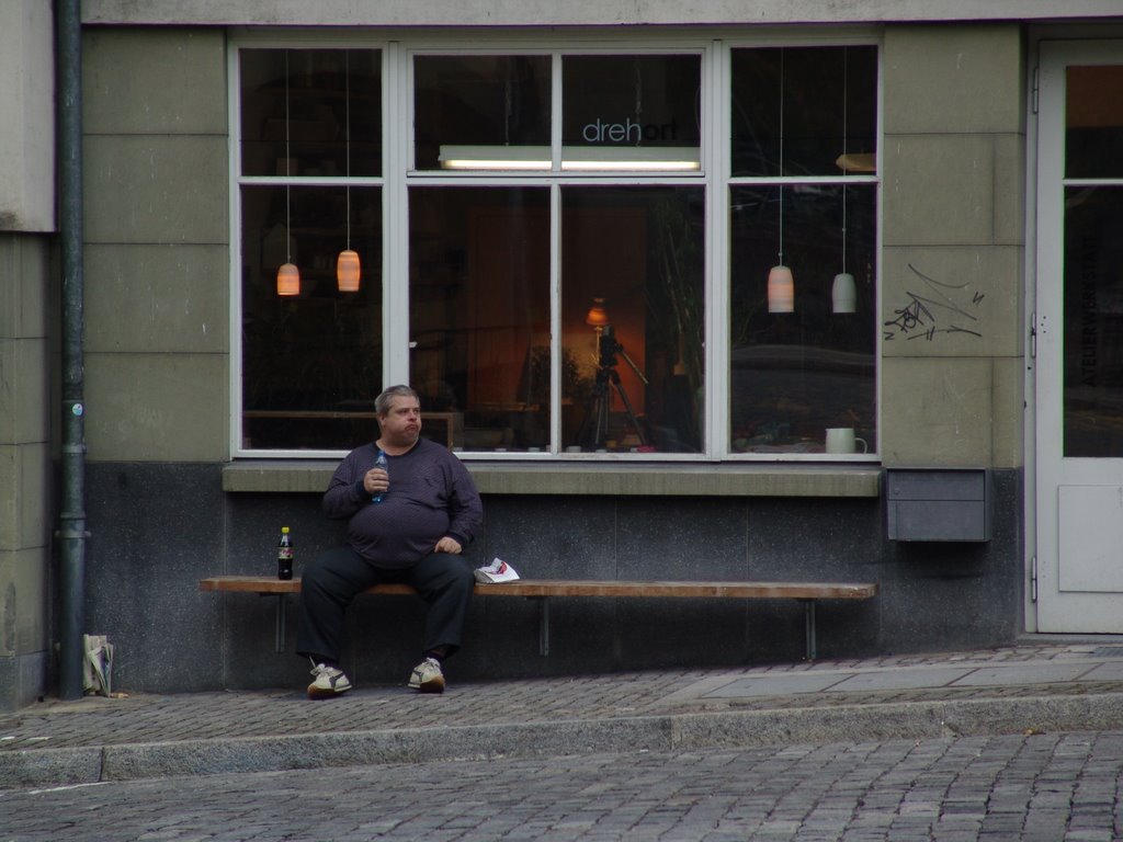 We sit and drink by Jan Willem Overdijk