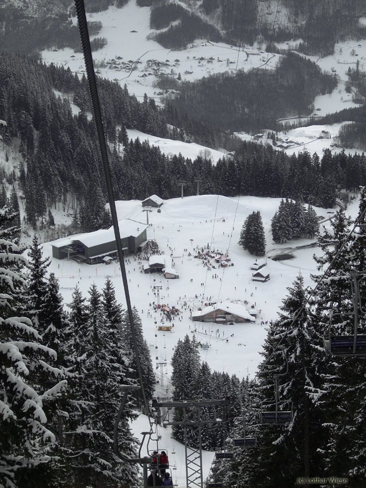 Blick auf Bidmi, Sessellift Bidmi-Käserstatt, Hasliberg by Lothar Wiese