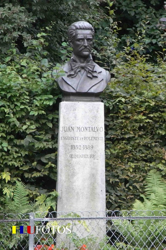 Busto del escritor ecuatoriano Juan Montalvo, Square de l'Amérique Latine - Place de la Porte de Champerret by flufotos