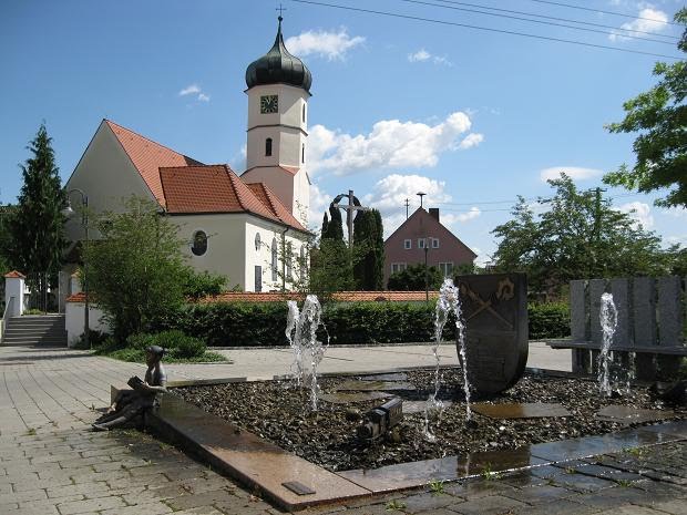 Bronnen Dorfbrunnen vor St. Blasius by hubi1802