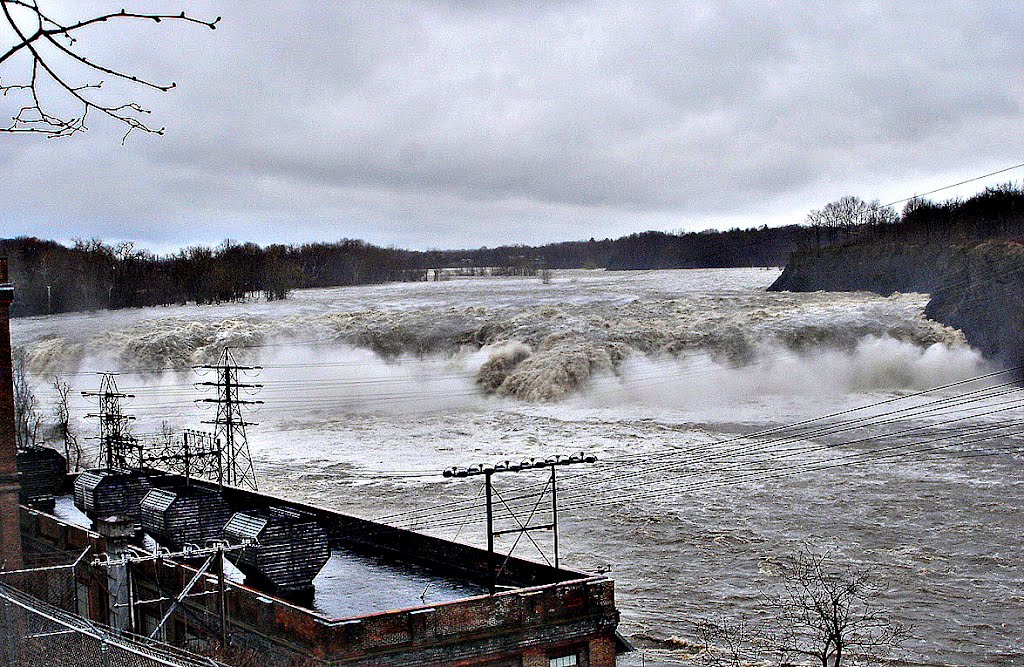 Cohoes Falls at Flood Season by csdfg