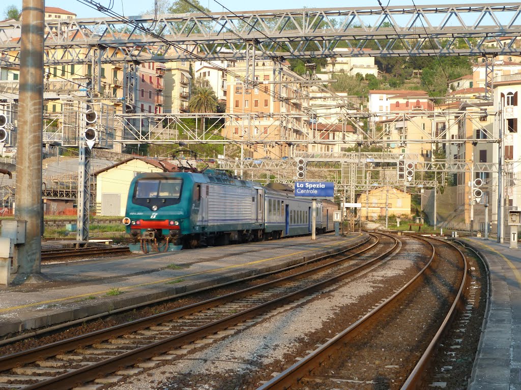 La Spezia stazione by tspan