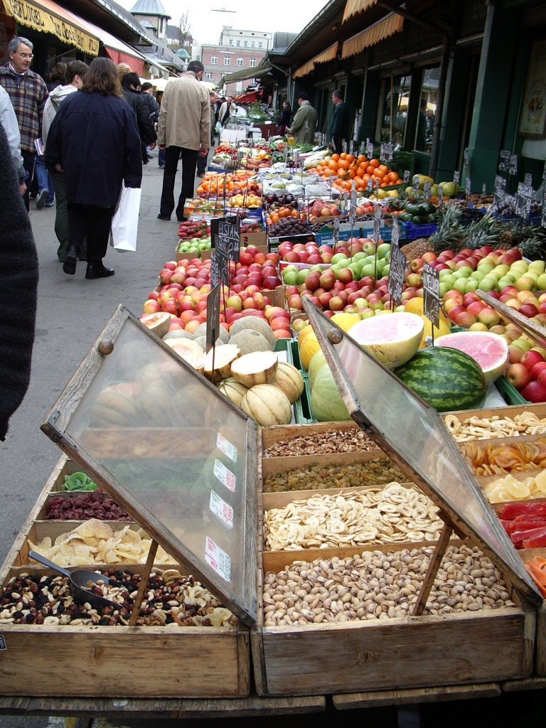 Obstangebot am Naschmarkt by baecky