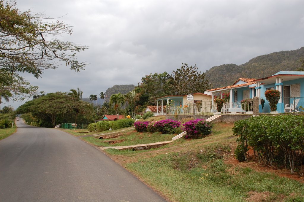 Viñales street by Yuma-Mango