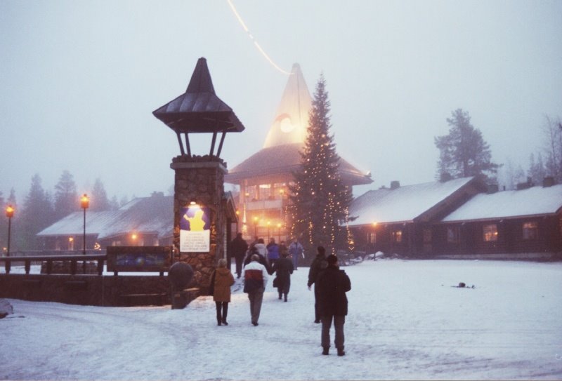 Polar Circle near Santa's Post Office by messzejaro