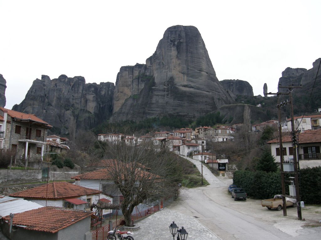 Kastraki, petit village grec à l'entrée des météores by Lezarus